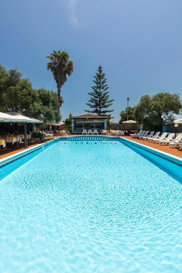 Hotel L'Ulivo Джиразоле Экстерьер фото
